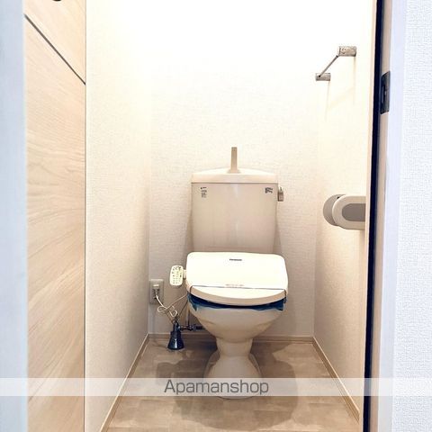 都営大江戸線 光が丘駅 徒歩8分 3階建 築19年のトイレ写真