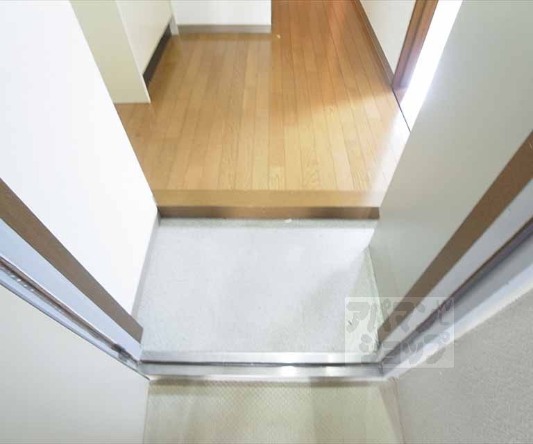 ラトゥール牧眞Iの玄関写真