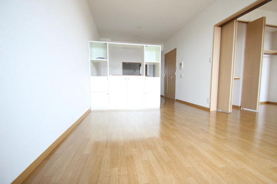 居室・リビング　※別部屋の写真です