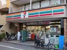 コンビニ　セブンイレブン北参道駅前店（コンビニ）まで46m