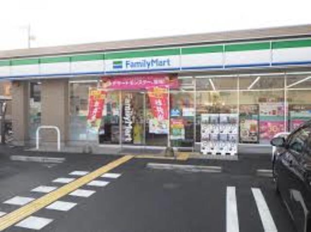 コンビニ　ファミリーマート南吹田一丁目店（コンビニ）まで548m