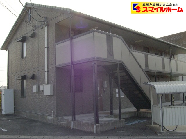 建物外観　閑静な住宅街に立地