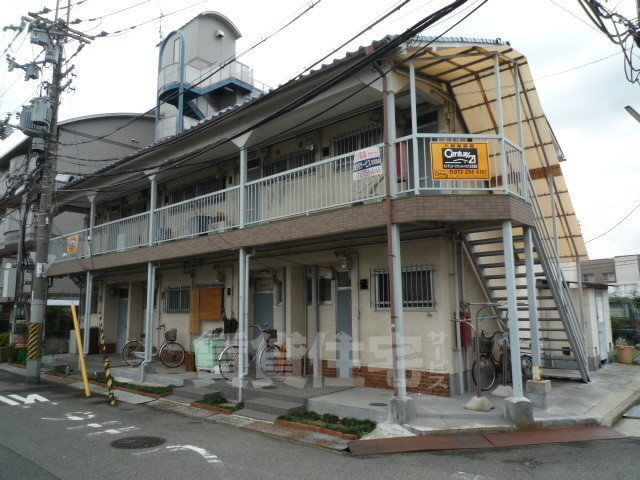 青木ハイツの建物外観