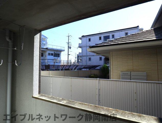 【静岡市駿河区馬渕のマンションの眺望】