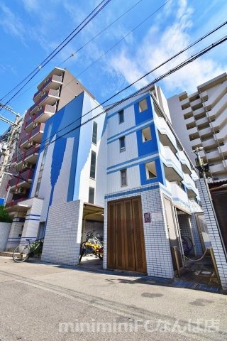 【ボアドゥブルーの建物外観】