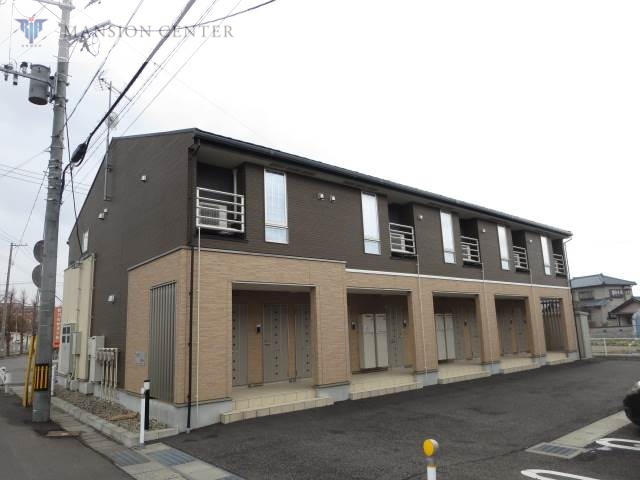 新潟市東区海老ケ瀬のアパートの建物外観