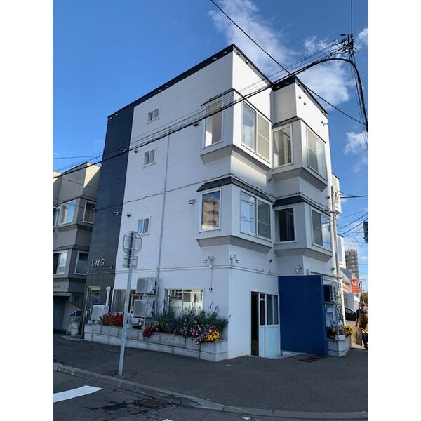 北海道札幌市豊平区平岸四条６（アパート）の賃貸物件の外観