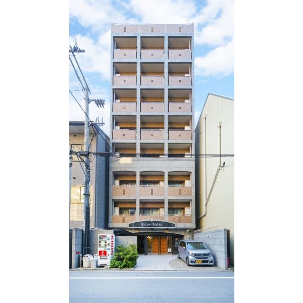 【エステムコート京都烏丸IIの建物外観】