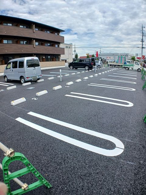 【高崎市筑縄町のアパートの駐車場】