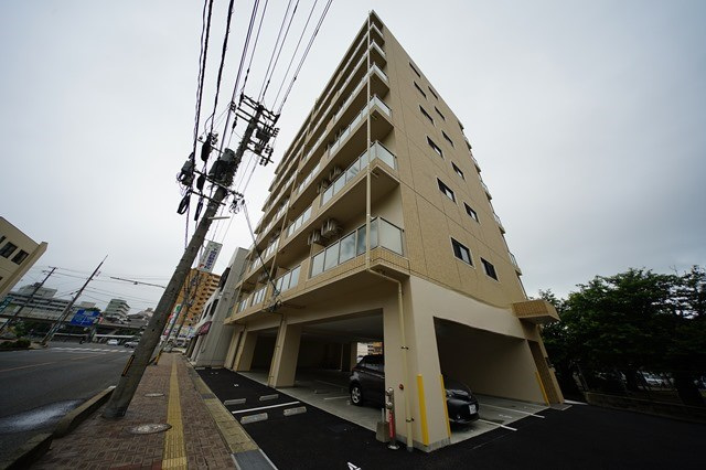 【下関市後田町のマンションの建物外観】