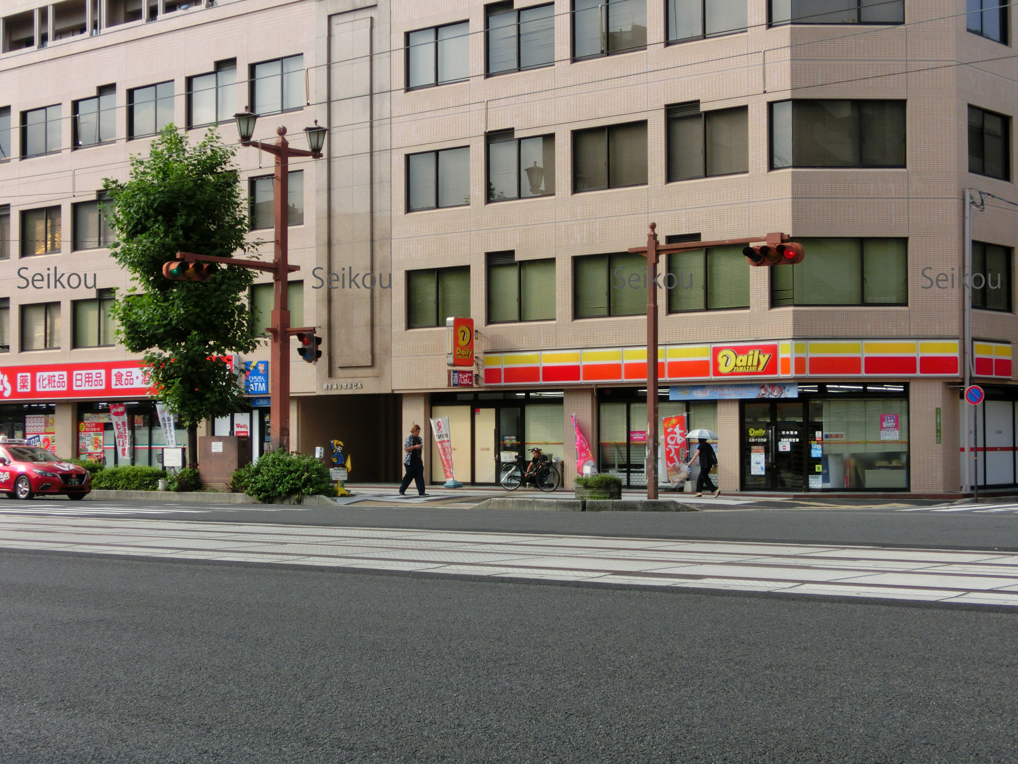 【家納喜本川館のコンビニ】