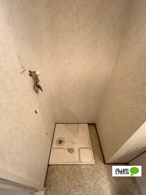 洗面設備　■室内洗濯機置場