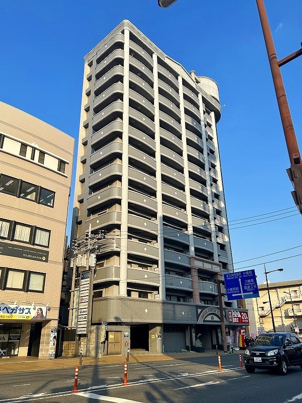 ロイヤルセンターＢＬＤの建物外観