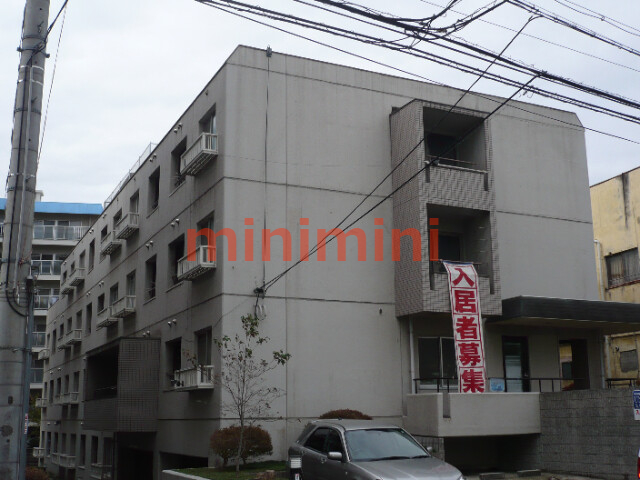 茨木市総持寺駅前町のマンションの建物外観