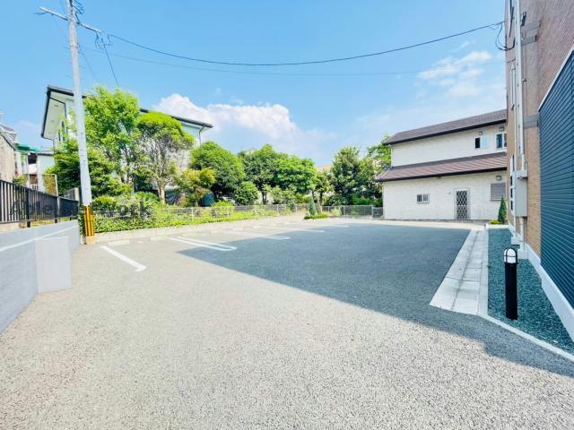 駐車場　駐車場