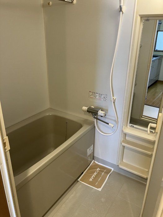 バス・シャワールーム　バス