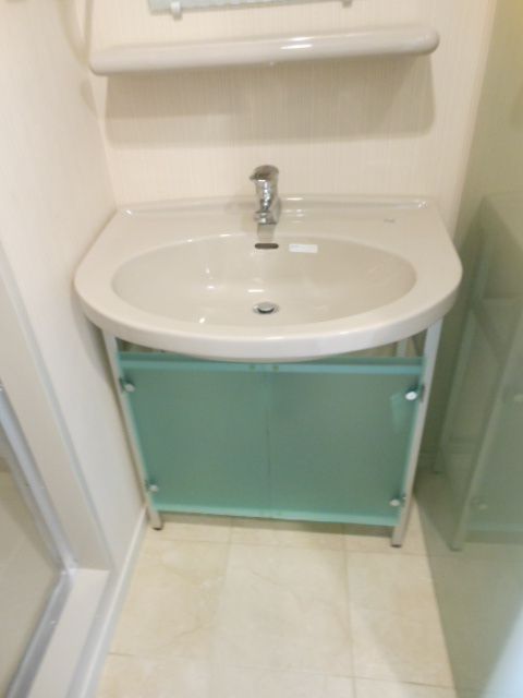 洗面設備　※別部屋の参考写真です。