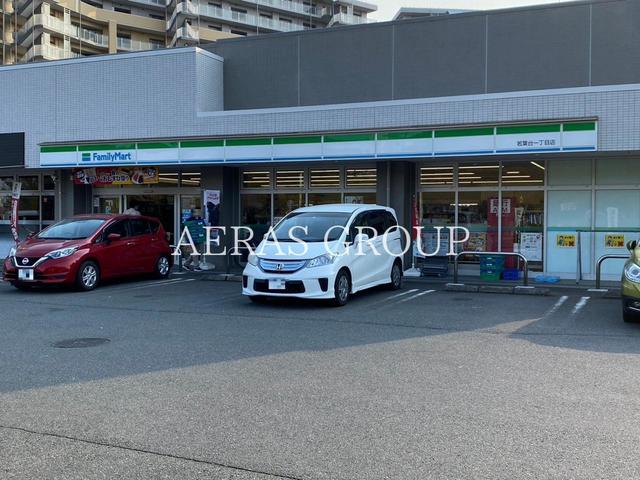 コンビニ　ファミリーマート 若葉台一丁目店（コンビニ）まで406m