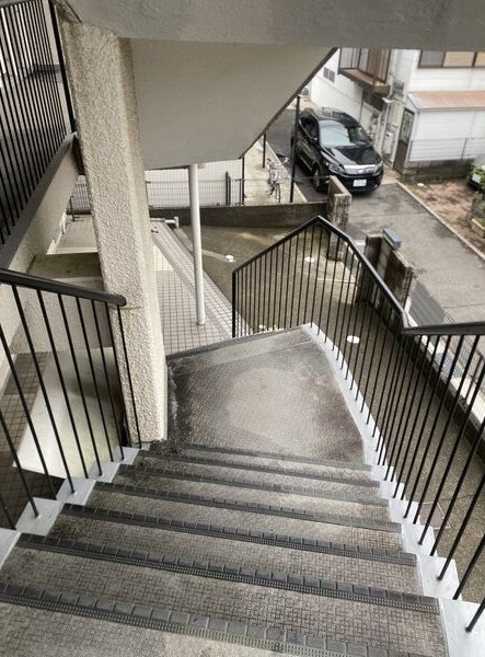 その他共有部分　共用部の階段です