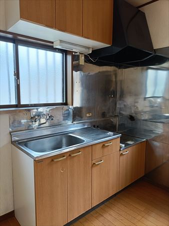 キッチン　※写真は７号室になります