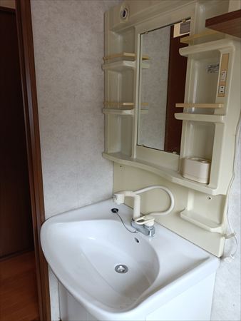 洗面設備　※写真は７号室になります