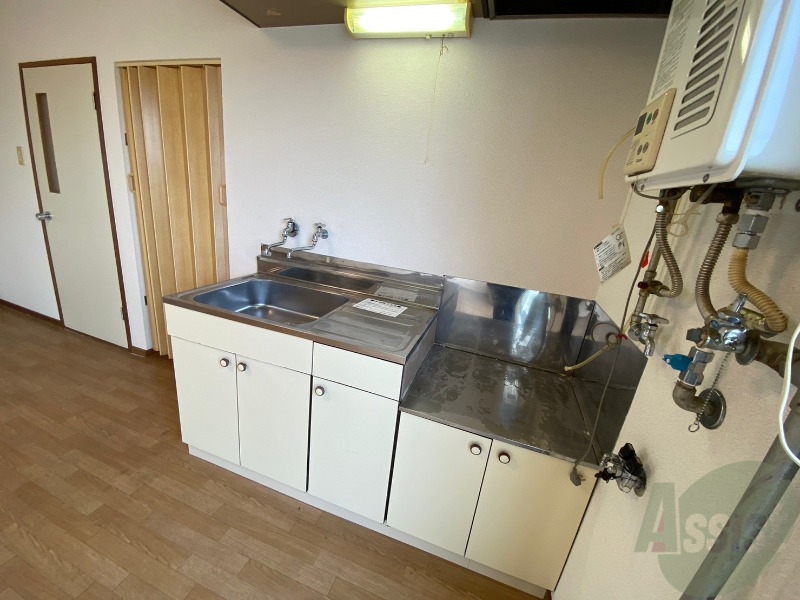 キッチン　キッチンはスペースも広々していて使いやすそうですよ！