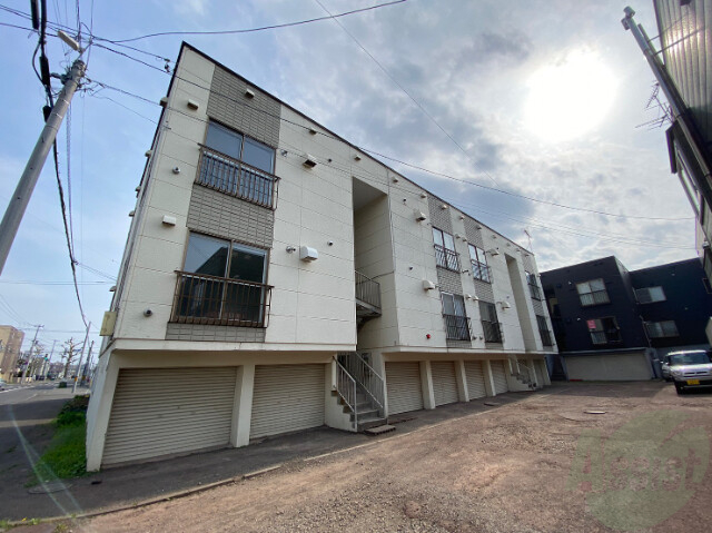 建物外観　札幌市東区北４４条東「メゾンドール４４」