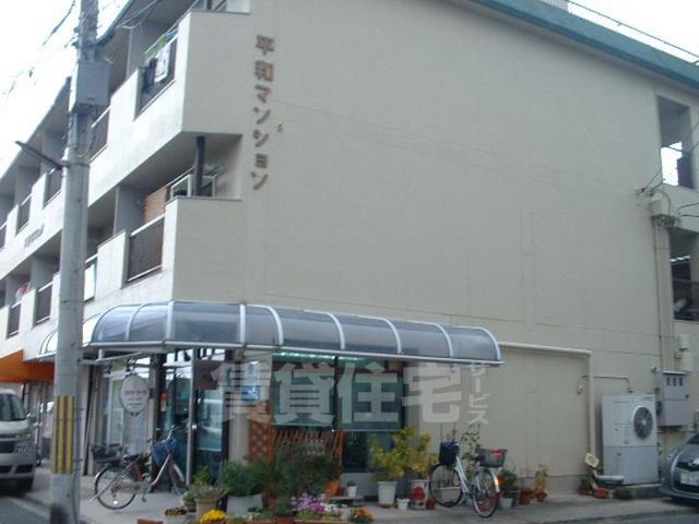 茨木市玉櫛のマンションの建物外観