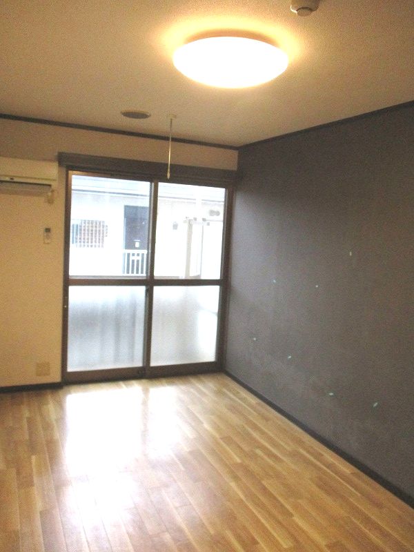 その他部屋・スペース　キッチンと洋室の間に扉がついていてプライベート守られます！