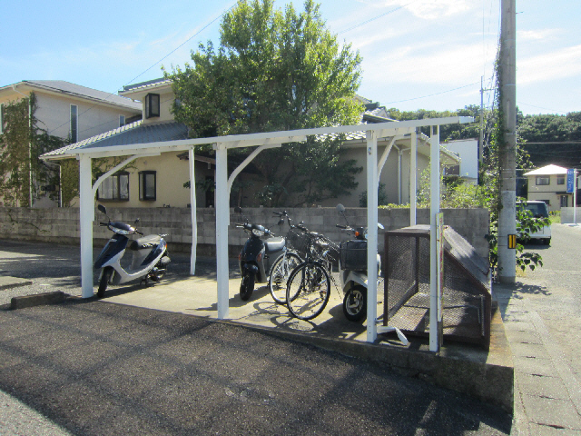 駐車場　駐車場