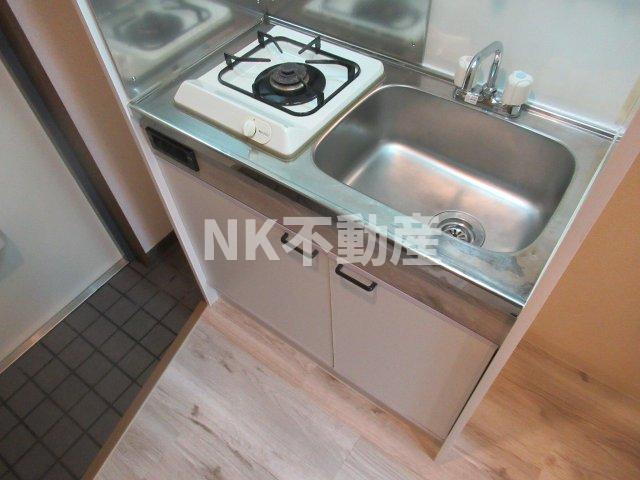 キッチン　コンパクトなキッチンで掃除もラクラク