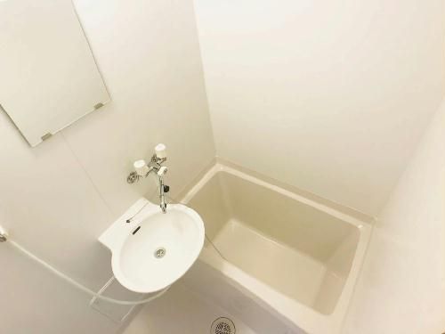 レオパレスオケイルの風呂写真