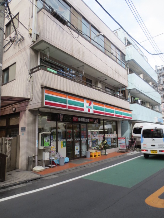 コンビニ　セブンイレブン（コンビニ）まで100m
