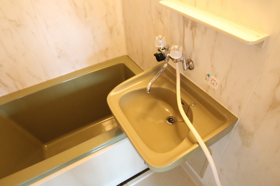 洗面設備　※別号室のお写真です。