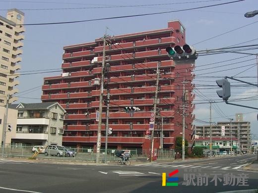 サテラ佐賀駅前の建物外観