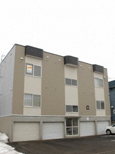 札幌市北区屯田七条のアパートの建物外観