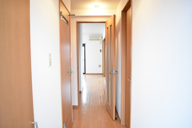 玄関　※同タイプ別室参照写真※現状優先