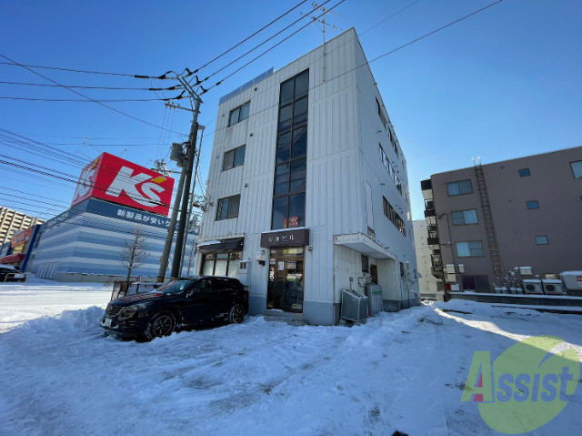 札幌市北区新琴似四条のマンションの建物外観