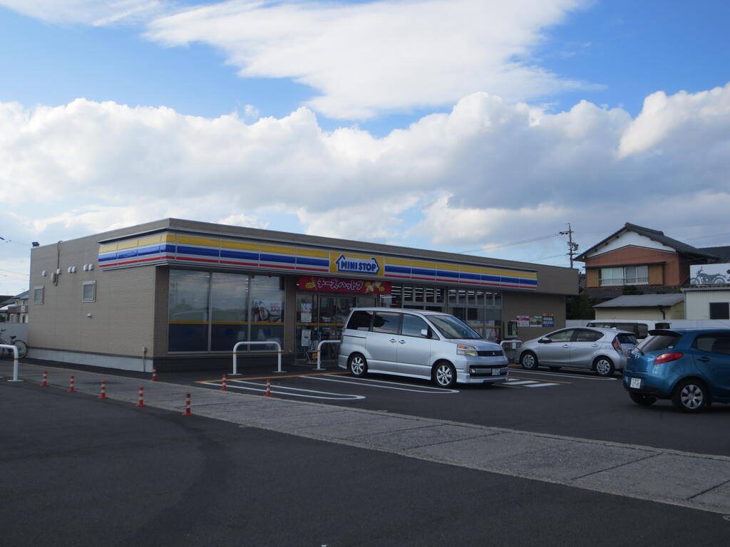 コンビニ　ミニストップ一宮串作店（コンビニ）まで441m