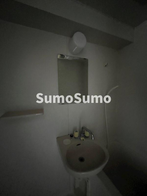 洗面設備　独立洗面台です