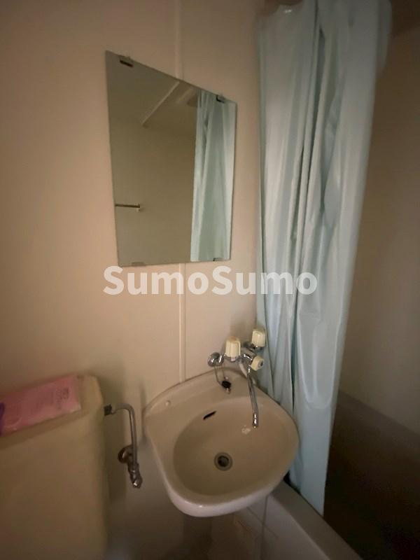 洗面設備　独立洗面台です