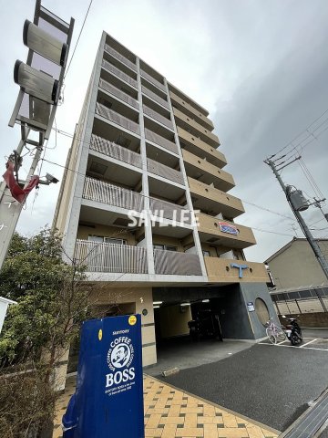 【東大阪市稲田本町のマンションの建物外観】