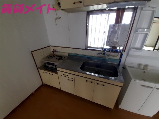 キッチン　同物件別室の画像です