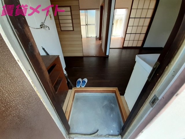 玄関　同物件別室の画像です