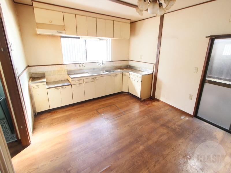 居室・リビング　１０帖のリビングルーム