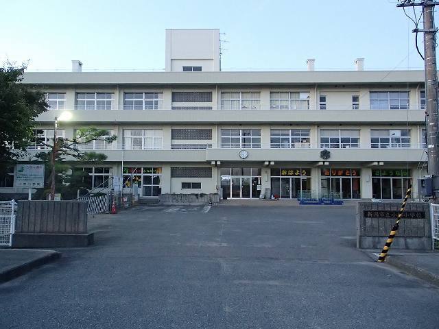 【メゾン・ジェルメＡの小学校】