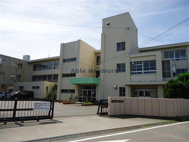 名鉄西尾線 西尾駅 バス乗車時間：14分 最寄りバス停で下車 徒歩2分 2階建 築19年の周辺写真