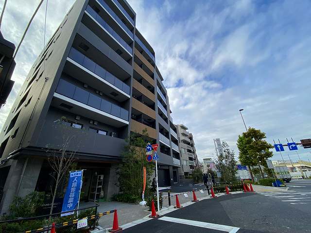 【板橋区志村のマンションの建物外観】