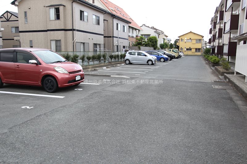 【マンションアカンサスIの駐車場】