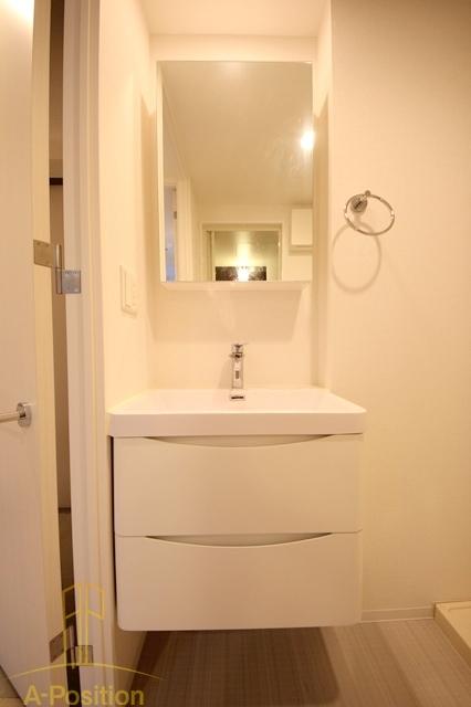 洗面設備　セレニテ梅田EST